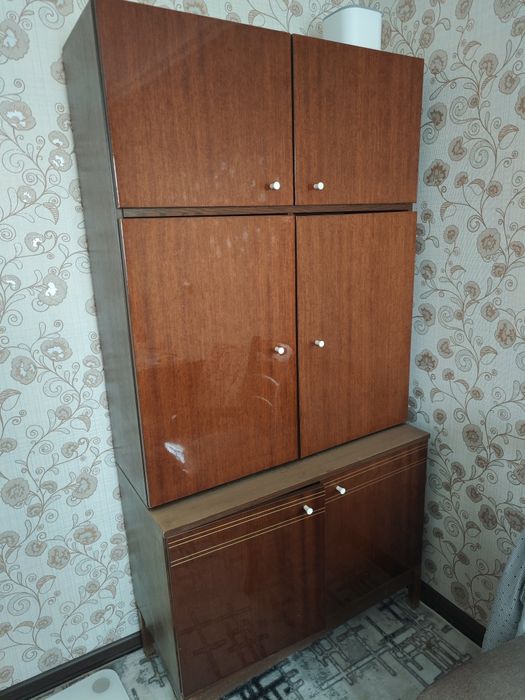 Шкаф б/у СССР в хорошем состоянии.