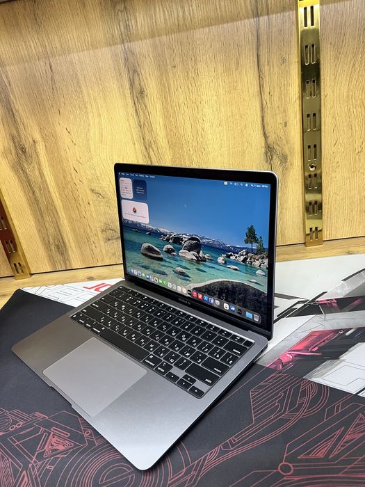 Macbook M1 Air 2020 8/256 100%