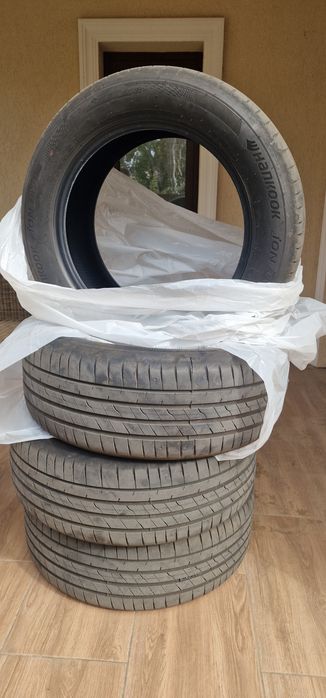Vind 4 anvelope vara Hankook pentru Tesla  ,dot 2026, foarte putin rulate