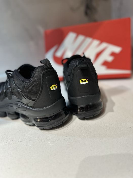 Отново Обувки Nike AIR VAPORMAX Plus Черен