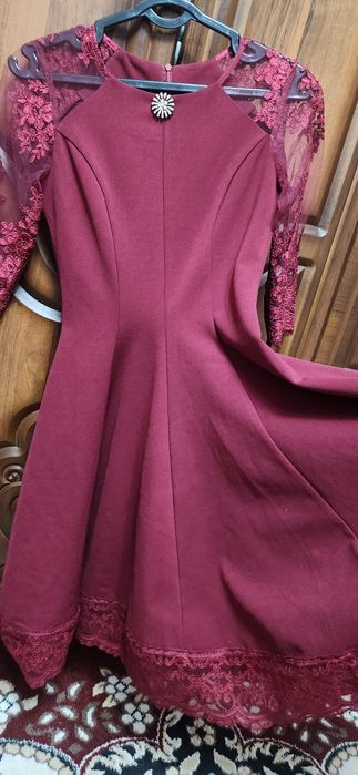 qizil rangli koylak va koja kastum