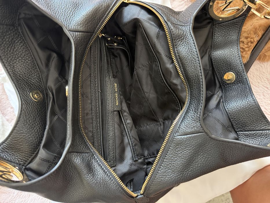 Michael Kors чанта