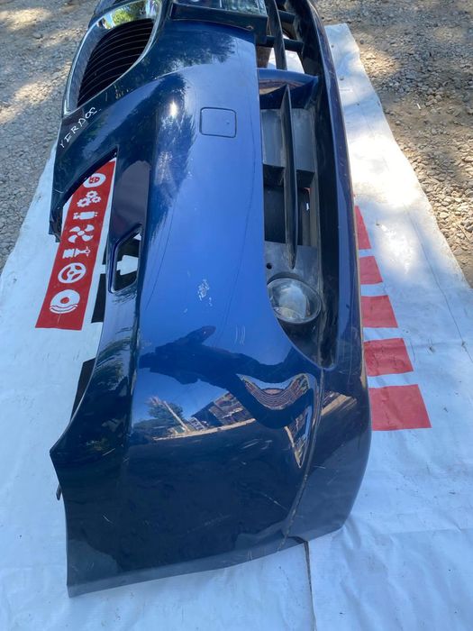 Передний бампер БМВ Е60 в оригинале.