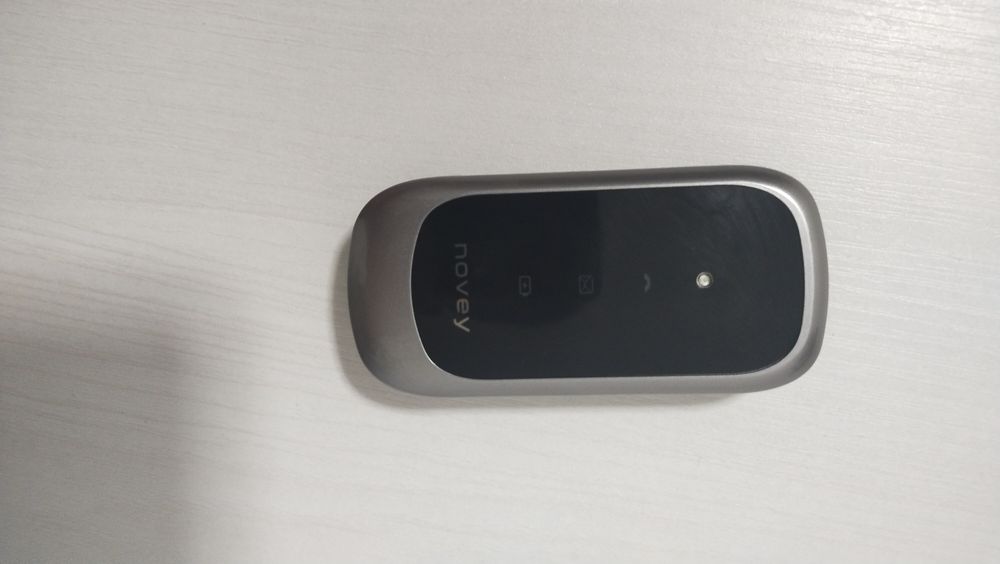 Novey Z350   Batareya:1050mAs.  2 sim kartali