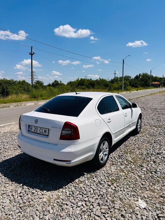 SKODA Octavia 2012 — imagine 5