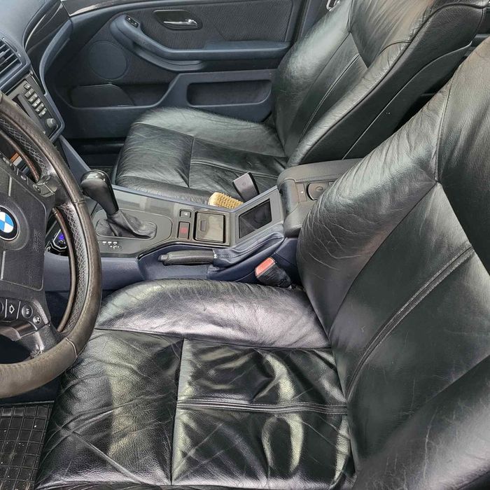BMW 525i  192к със Газ