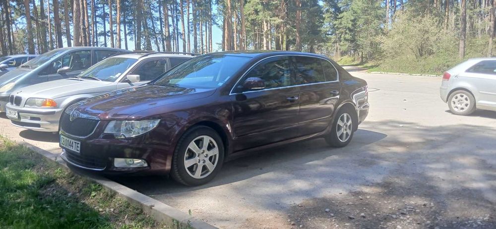 Шкода Супърб 2 в много добро състояние, всичко по колата е платено,
