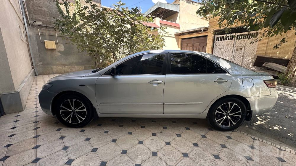 Продается Toyota camry 40