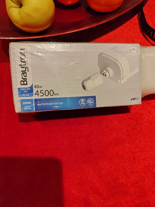 Două neoane  led + doi senzori de miscare