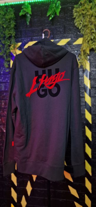 Bluzon Hugo Outlet - 50 % Discount