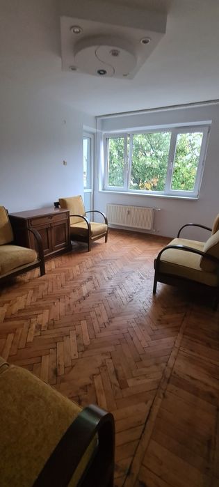 Inchiriez apartament 3 camere semidecomandat Crângași-Constructorilor