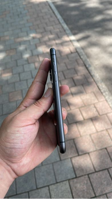 В продаже Айфон 11. 128Gb.