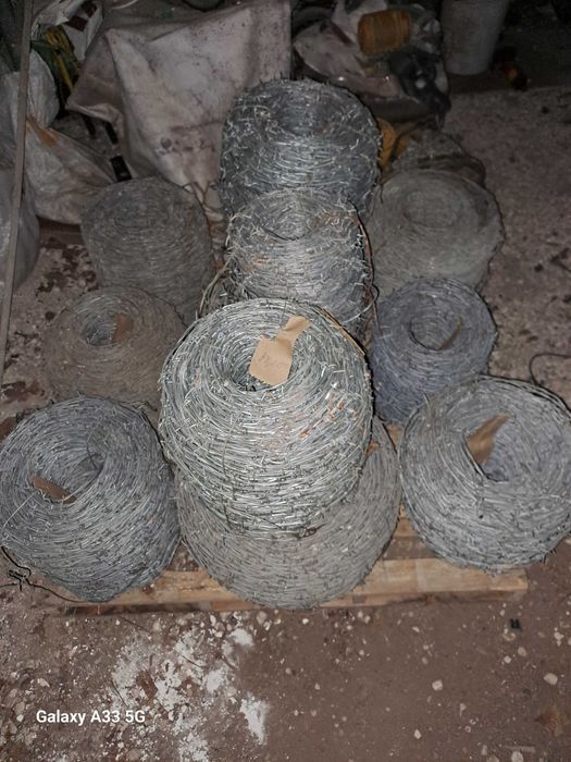 Бодлива тел - поцинкована