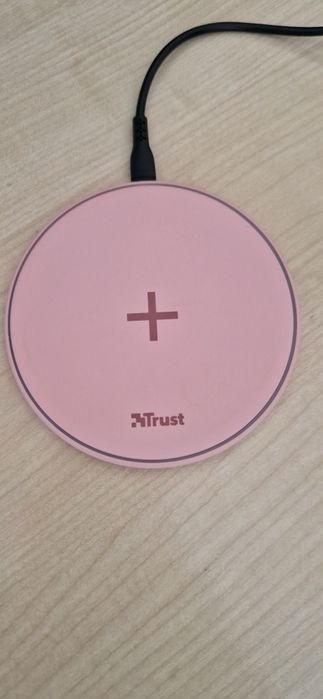 Бежично Зарядно с Кабел