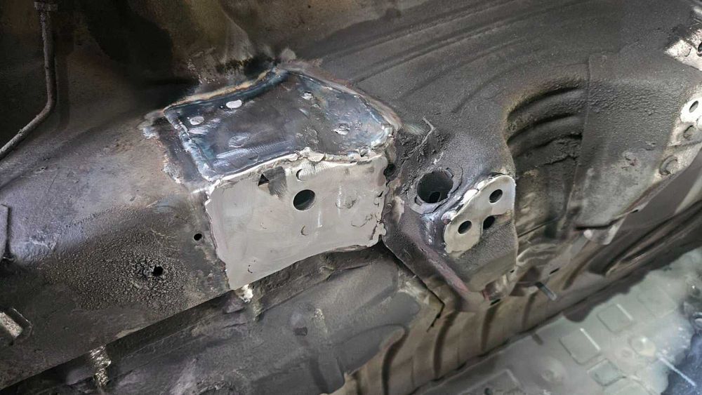 Планки подсилване заден мост BMW E46