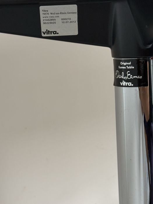 Дизайнерска конферетна и трапезарна сегментирана маса от Vitra Eames