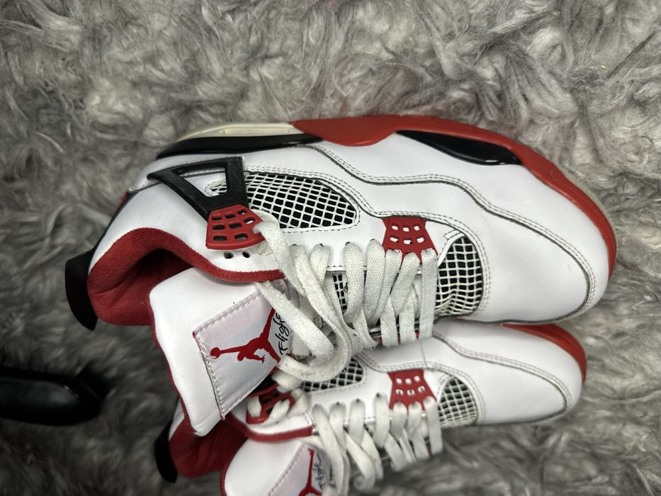 adidasi jordan 4