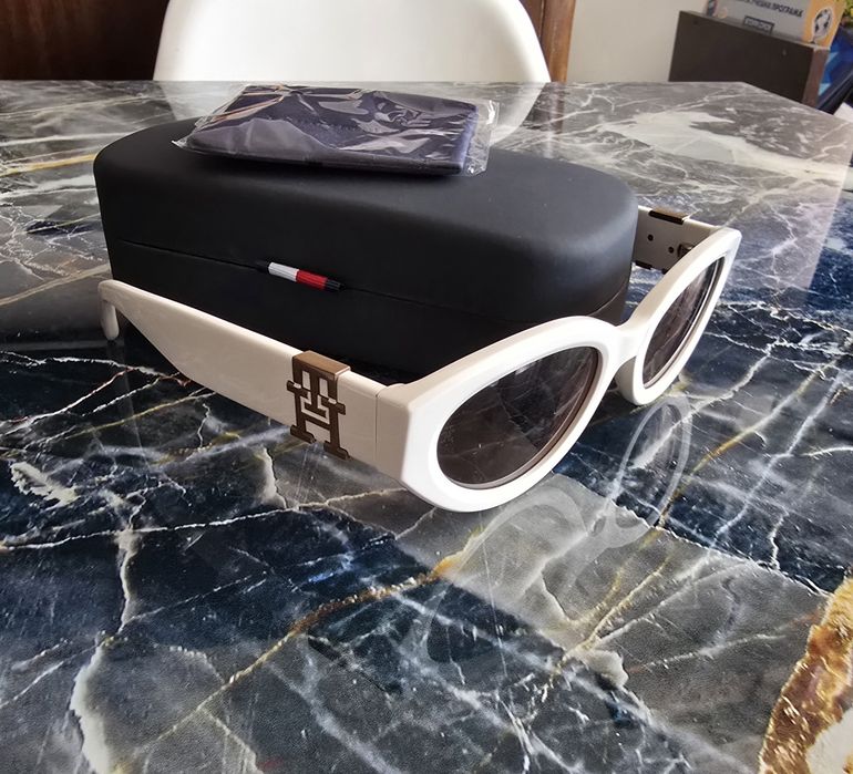Очила Tommy Hilfiger