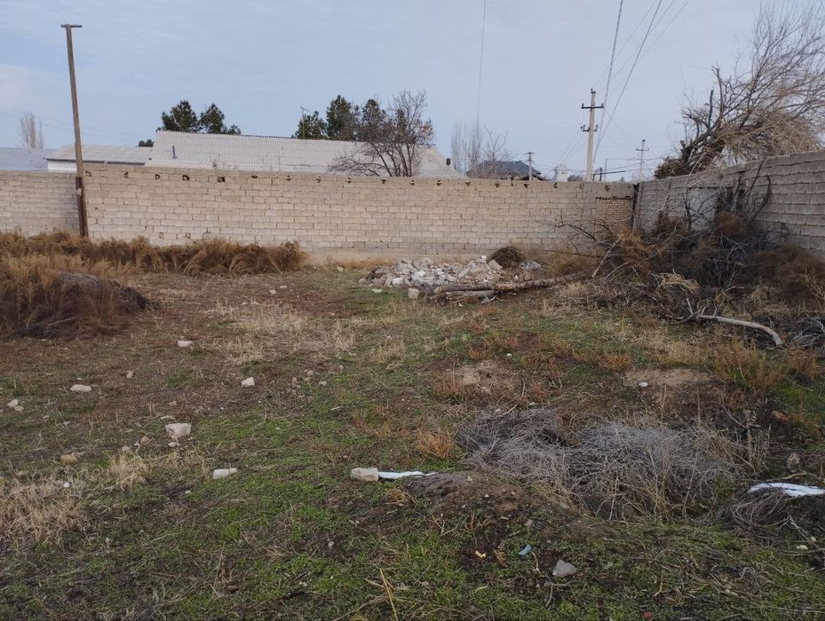 Продается земельный участок общей площадью в 11 соток.