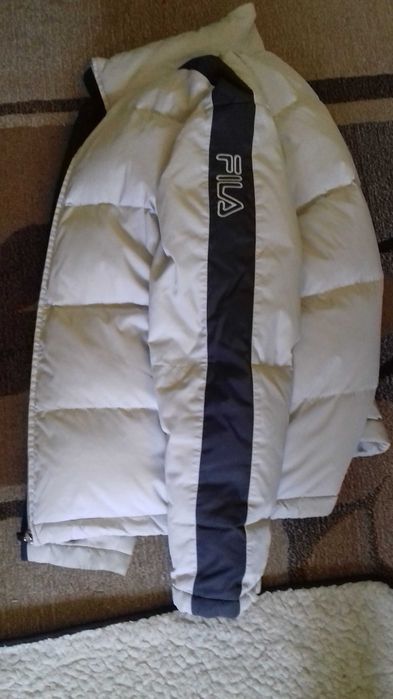 geaca de toamna/ iarna cu puf marca Fila