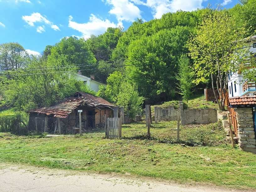 Продава УПИ в с.Енчовци, общ. Трявна/Плачковци