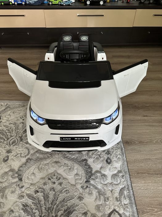 Mașinuță electrică Land Rover