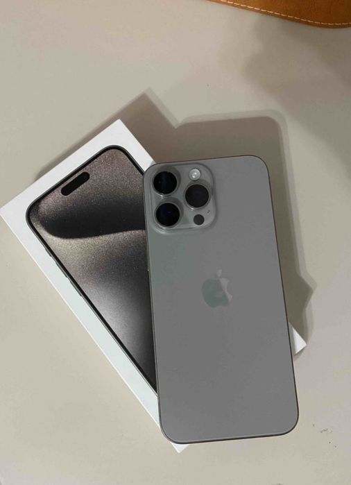 Продаю Айфон 15 про max 256GB