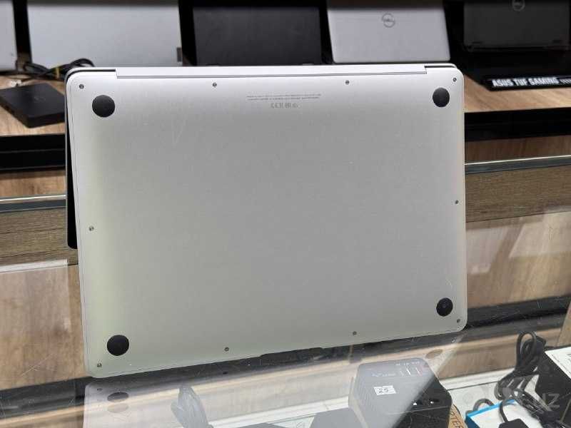 MacBook Air 13 M1 2020 ram 8 ssd 128 Как новый 1 цикл