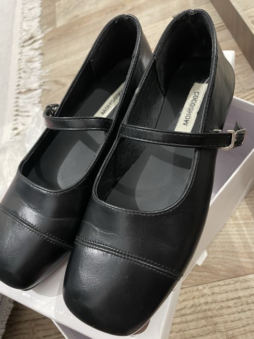 срочно продам балетку черную