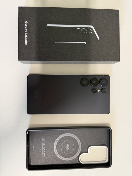 Samsung S25 Ultra stare foarte bună ca nou