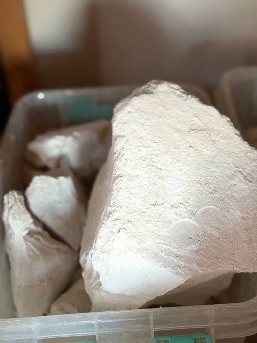 Mel glina kesak gulvata tozalangan foydali