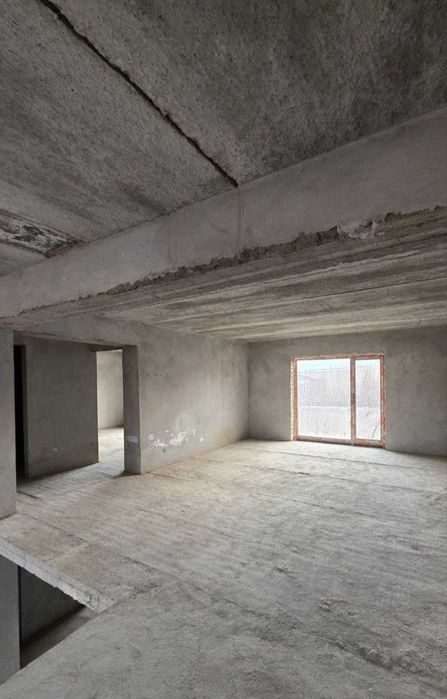 Найман махалласида 3 сотик ховли коробка сотувда