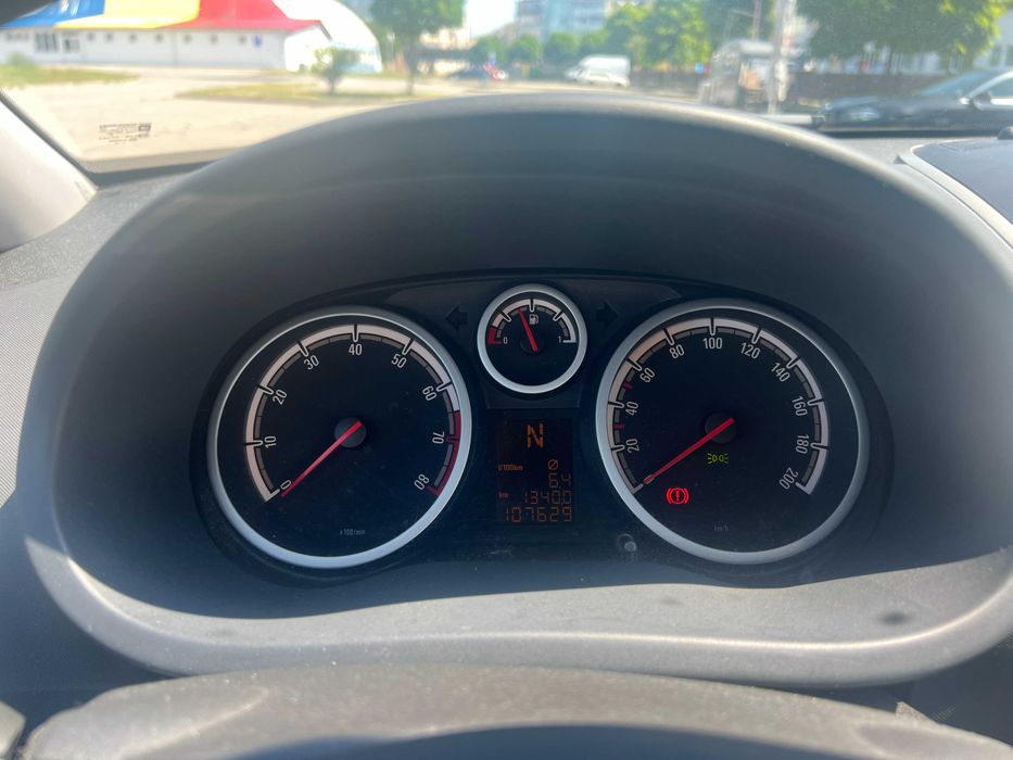 Opel Corsa D 1.2 Benzină–cutie automată Easytronic–107.000 km reali