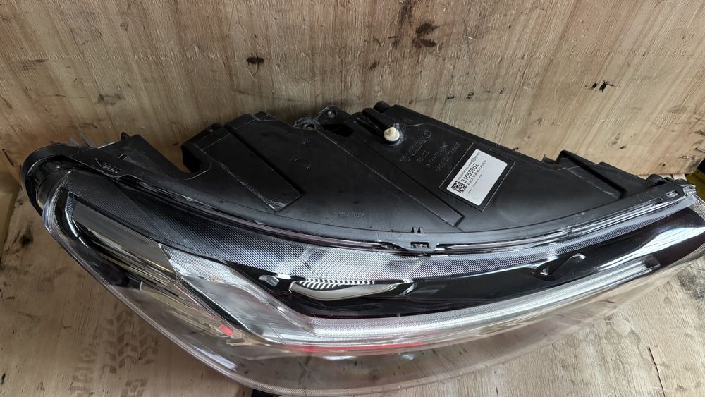 Фар за Volvo xc40