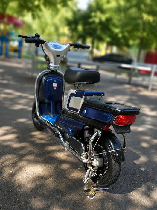 Ocazie! Scuter electric 500W, cu baterie li ion– stare perfectă