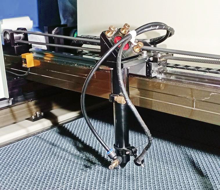 Лазерно-гравировальный станок с ЧПУ DM L1616