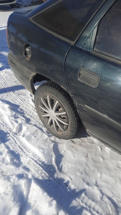 Продам опель вектра 1.6 моно