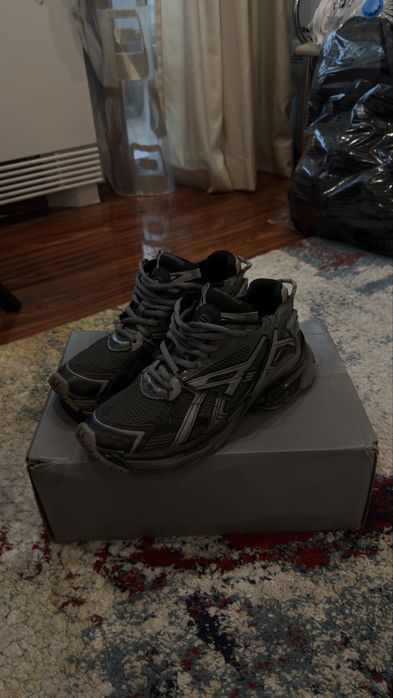 Balenciaga Runner (grey)