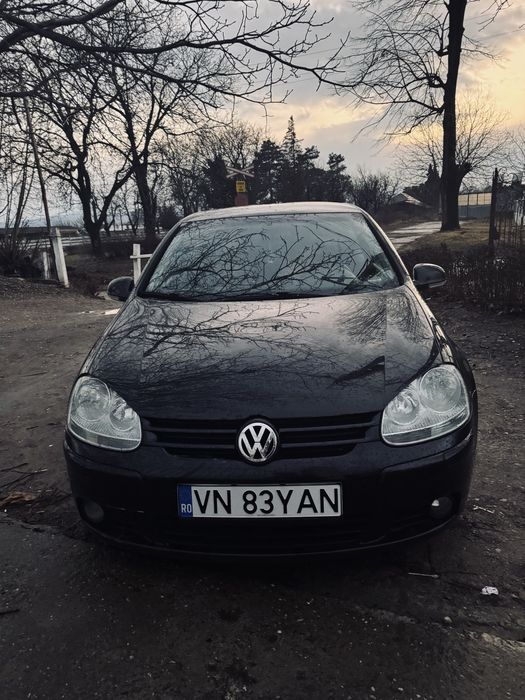 Vând golf 5 în stare bună
