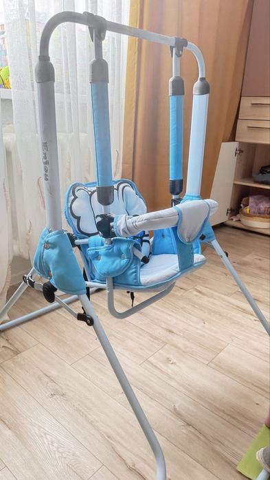 Детская качеля в отличном состоянии