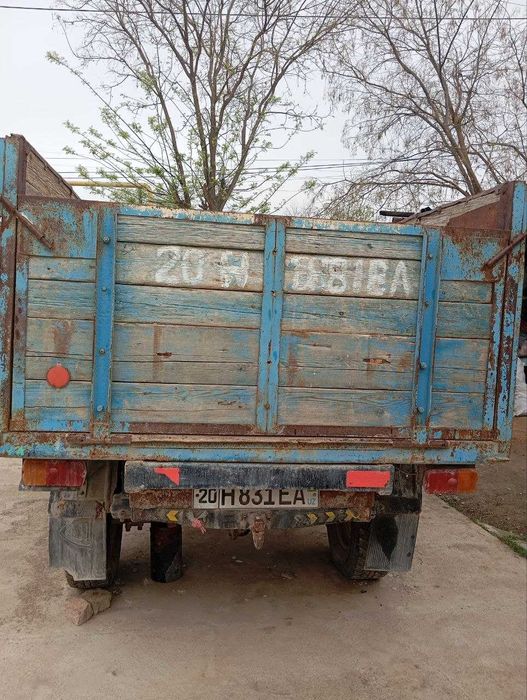 UAZ sotiladi. Naqd pulga srochno