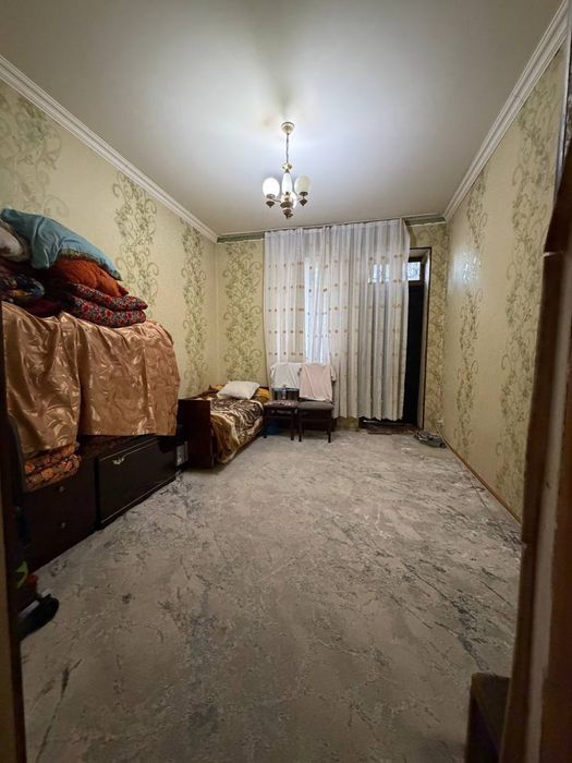 Продается 2/1/4 Юнусабад Ташгрес , ориентир Микрорайон базар,не торец