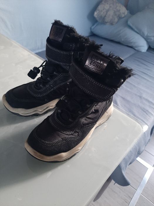 Продам зимние сапоги для девочек.Размер 34