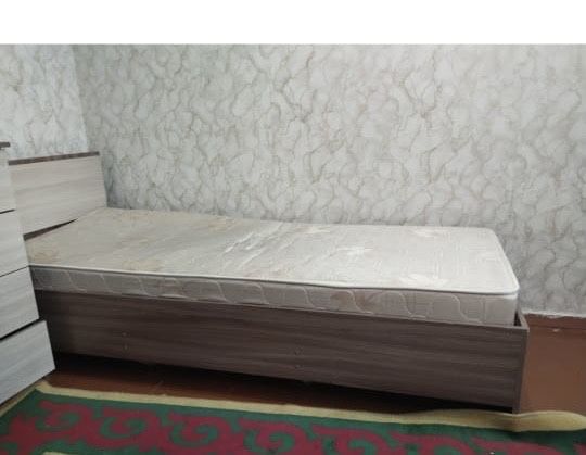 Продам кровать односпальную.