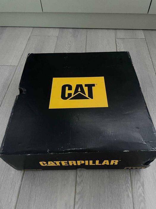 Продаются абсолютно новые ботинки CATERPILLAR со стальным носком.