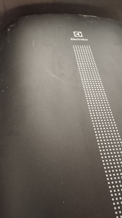 Продавам бойлер ,черен мат.