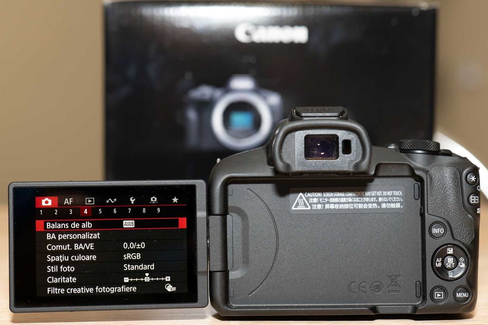 Canon R50 cu garantie 1 an