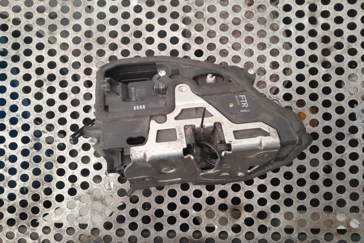 Broasca usa fata dreapta BMW Seria 1 E87
