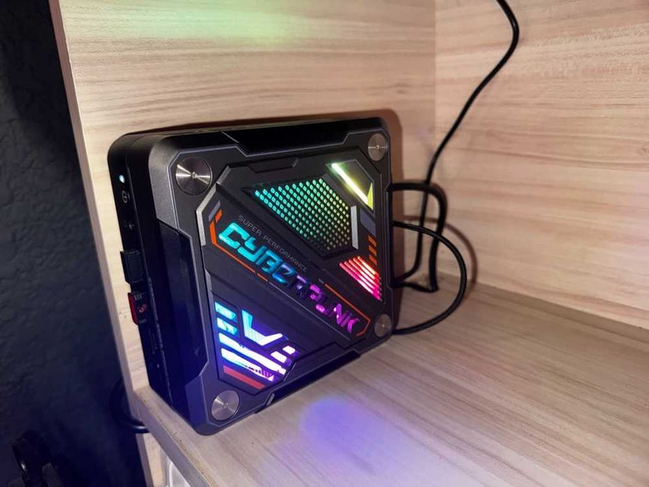 Геймърски Мини Компютър AtomMan Cyberpunk - Ryzen 7 7840HS, 32GB RAM, 500gb SSD, Win 11 Pro