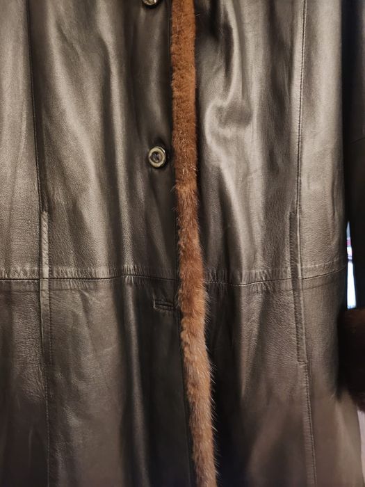 Haina de piele imblanita cu glugă